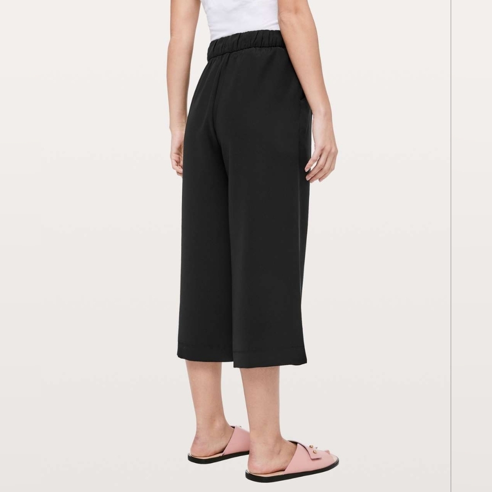 Lululemon Noir Crop Pants Black - Picture 3 of 8